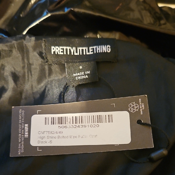 PrettyLittleThing Black High Shine Belted Maxi Coat - Gloss Finish - Picture 9 of 10